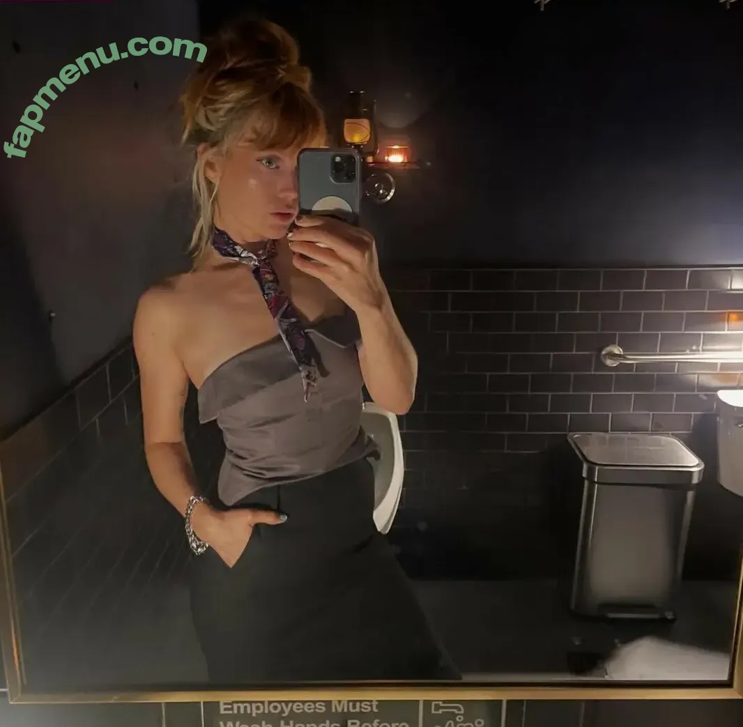 Catherine McCafferty nude photo #0044 (PrettyGay / catherine_mccaff)