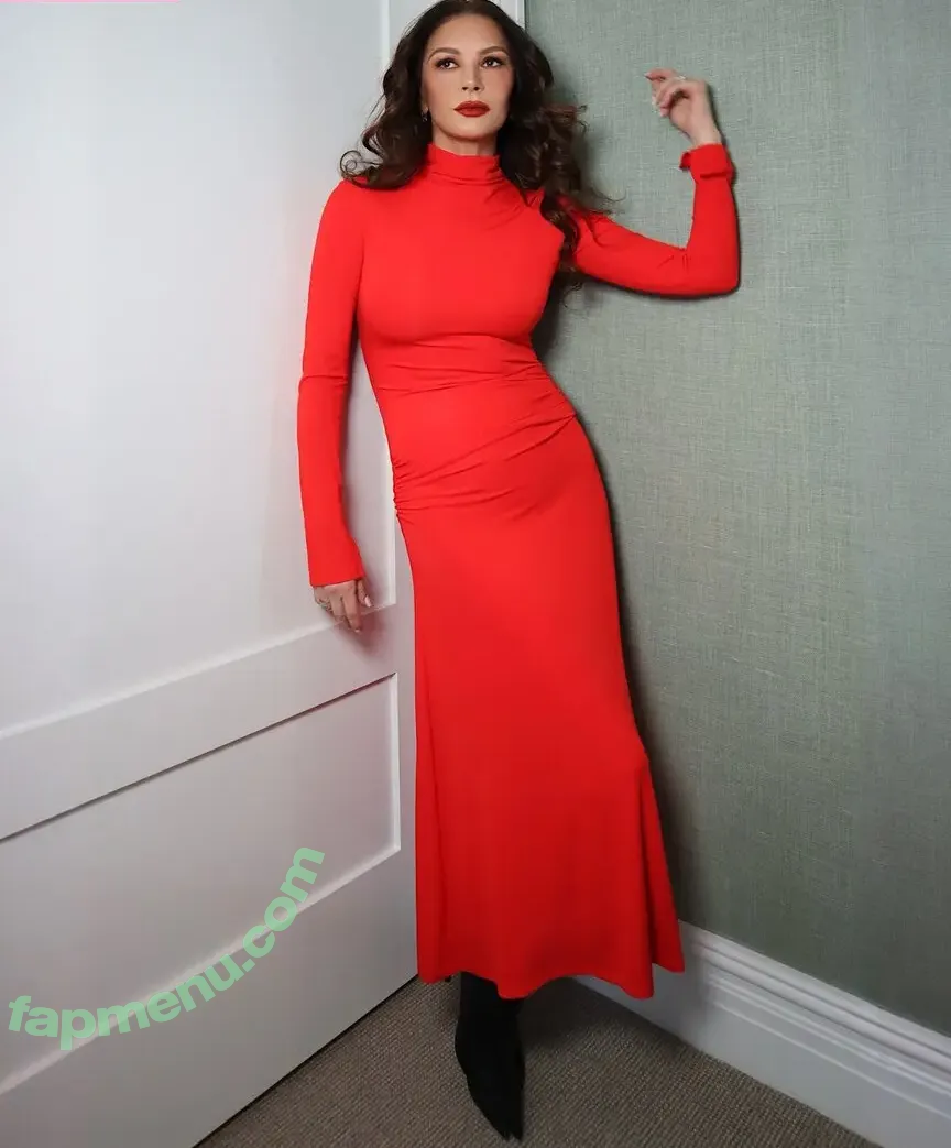 Catherine Zeta-Jones nude photo #0184 (Catherine Zeta Jones / catherinezetajones)