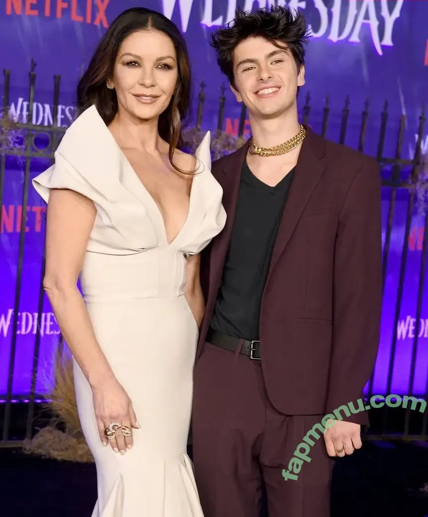 catherinezetajones nude photo #0008 (catherinezetajones)