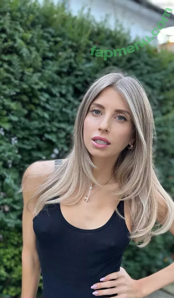 Cathy Hummels nude photo #0412 (cathy_hummels / cathyhummels)