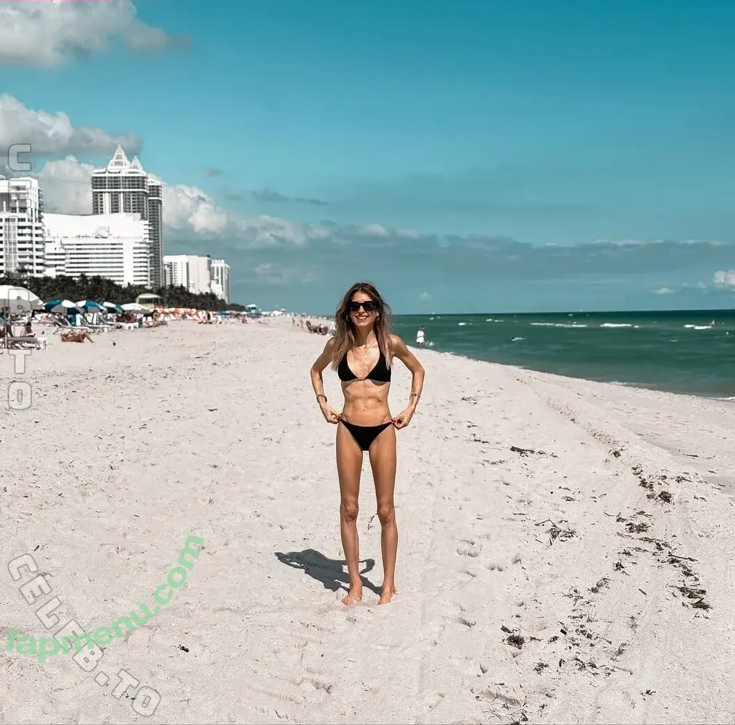 Cathy Hummels nude photo #1154 (cathy_hummels / cathyhummels)