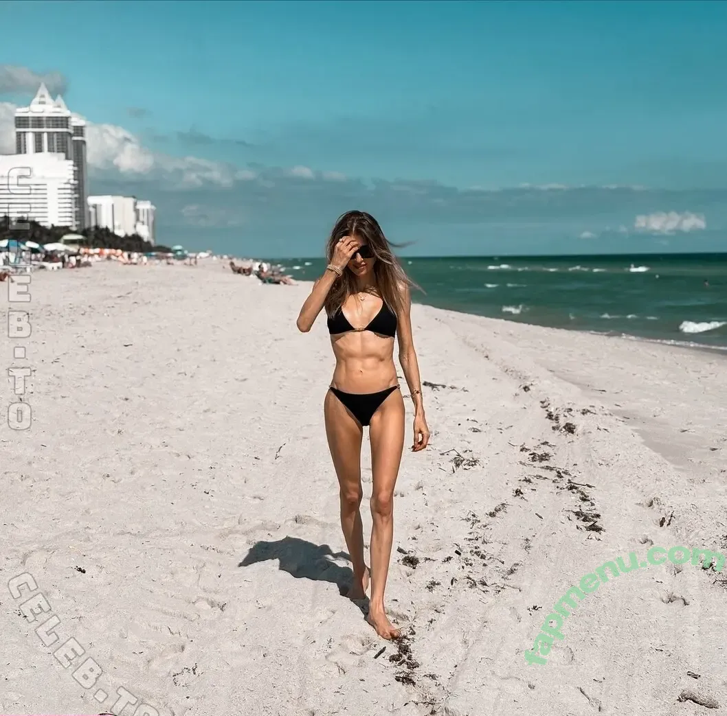 Cathy Hummels nude photo #1162 (cathy_hummels / cathyhummels)