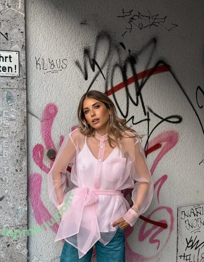 Cathy Hummels nude photo #1169 (cathy_hummels / cathyhummels)