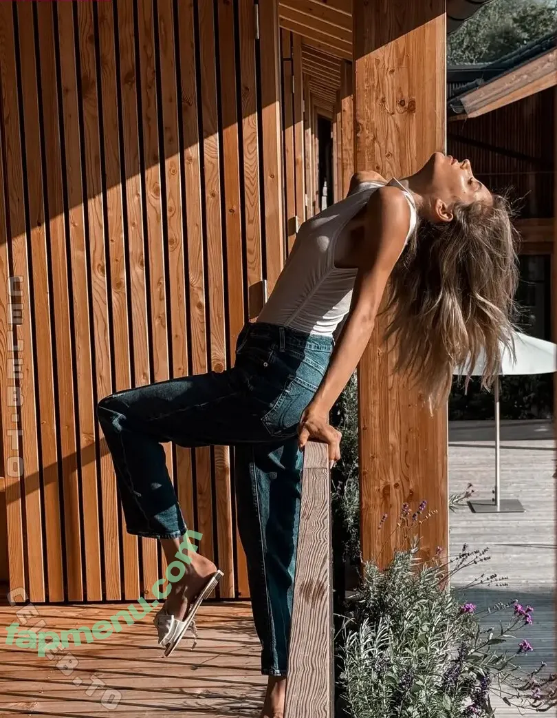 Cathy Hummels nude photo #1172 (cathy_hummels / cathyhummels)