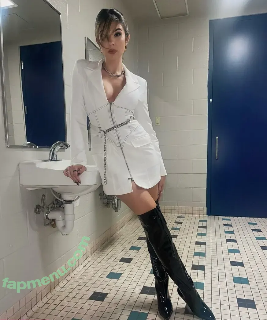 Cathy Kelley nude photo #0043 (catherinekelley / cathykelley / itscathykelley)