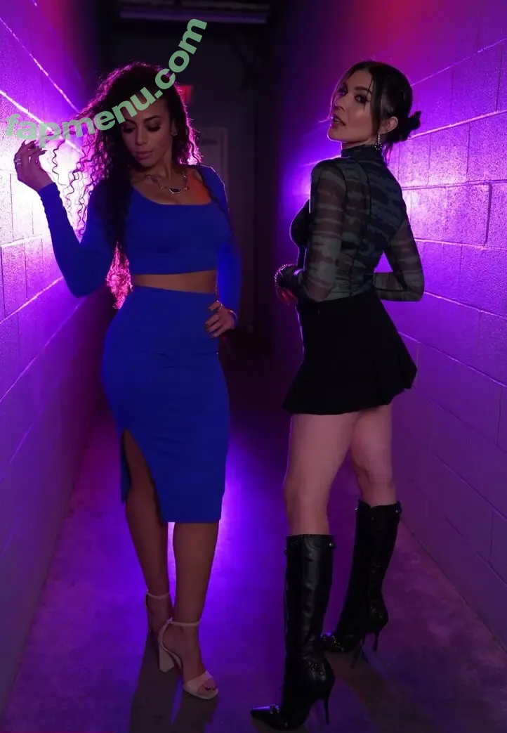 Cathy Kelley nude photo #0079 (catherinekelley / cathykelley / itscathykelley)