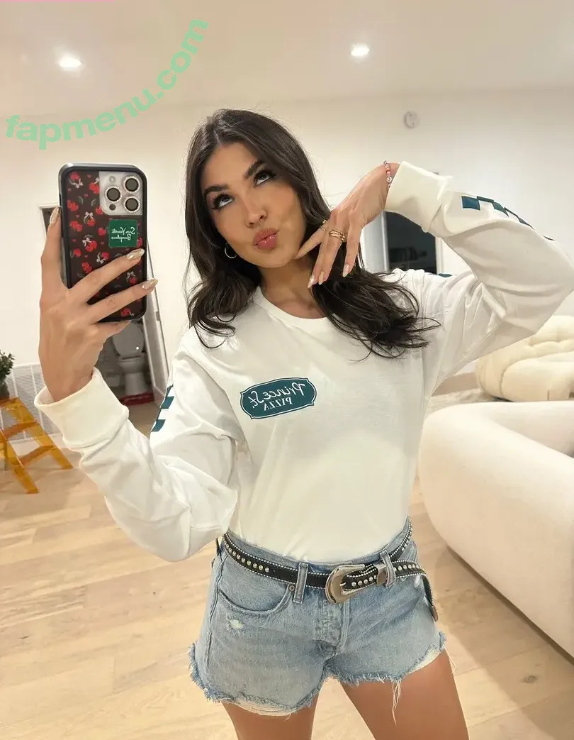 Cathy Kelley nude photo #0513 (catherinekelley / cathykelley / itscathykelley)