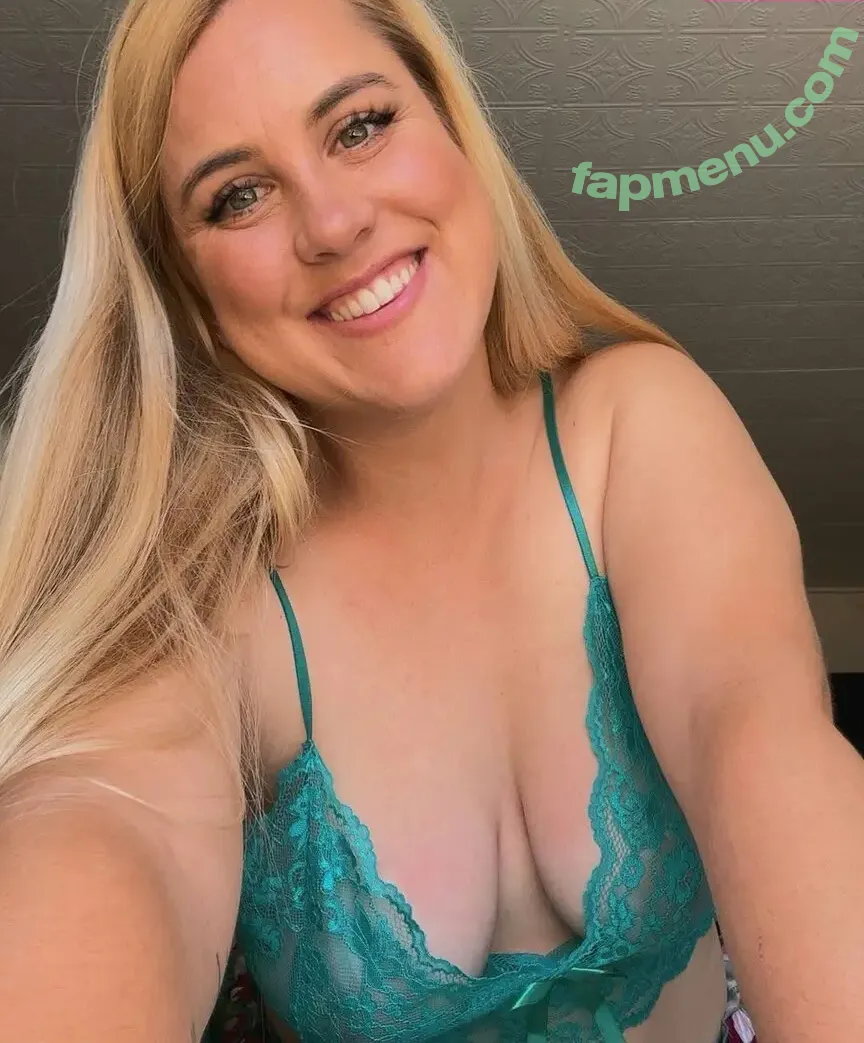 Catie P nude photo #0022 (thecatiep / thecatiep_)