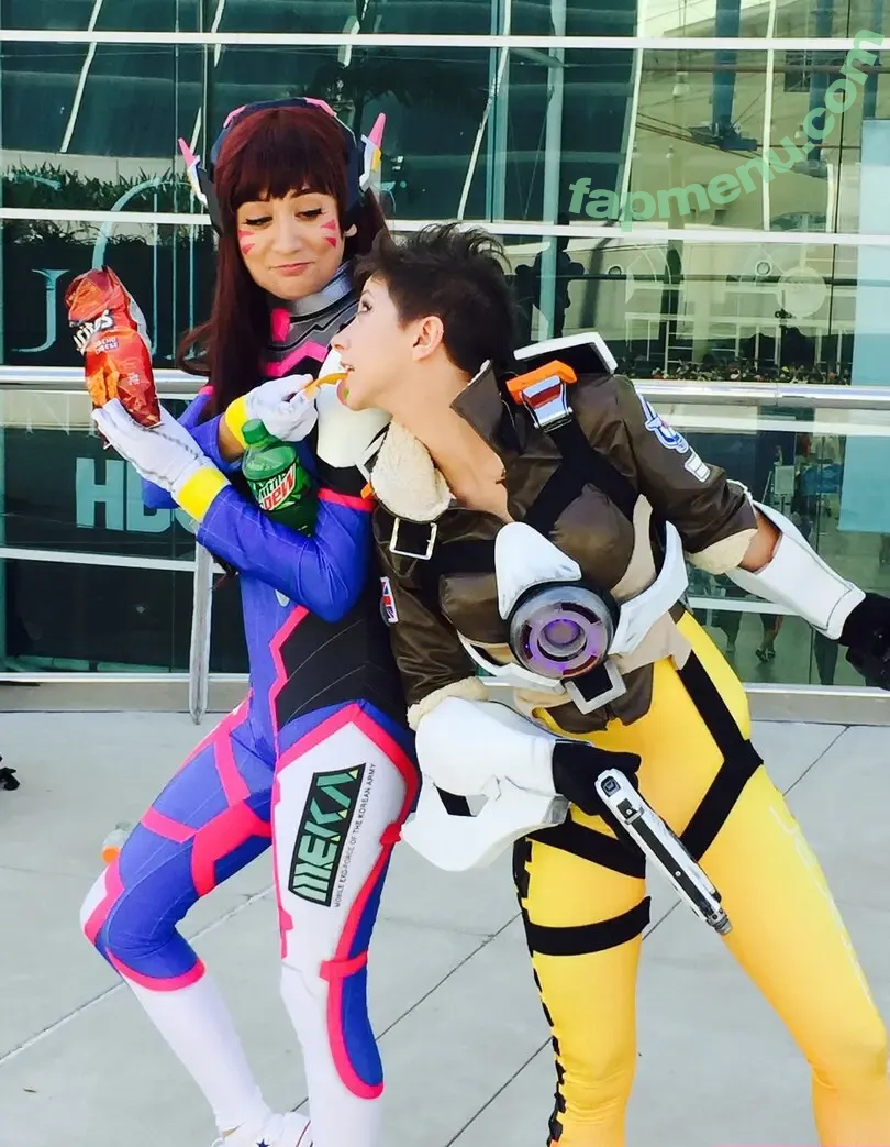 Catie Wayne nude photo #0019 (Boxxy / catieboxxy)