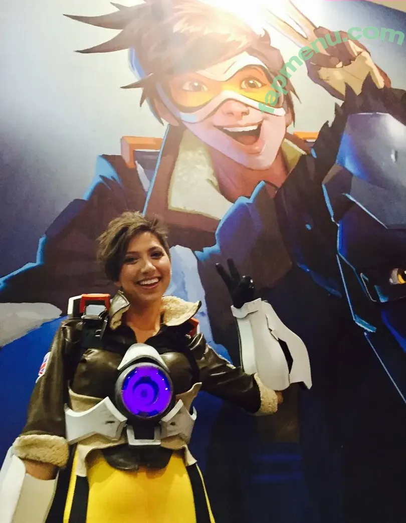 Catie Wayne nude photo #0021 (Boxxy / catieboxxy)