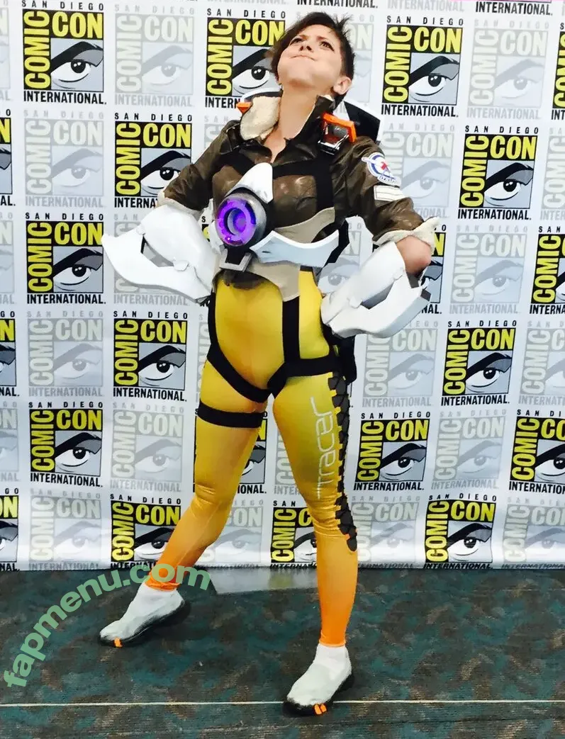 Catie Wayne nude photo #0022 (Boxxy / catieboxxy)