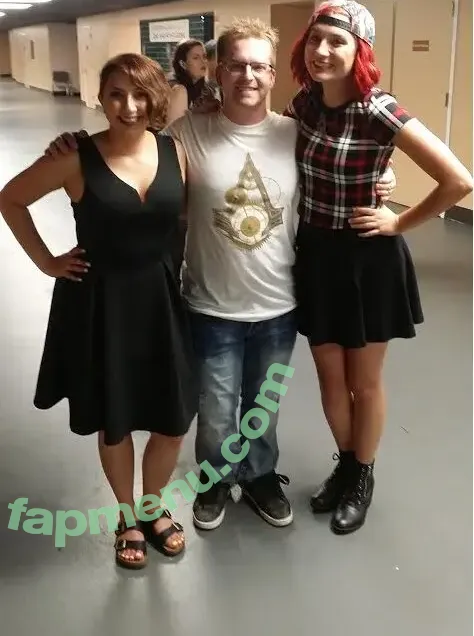 Catie Wayne nude photo #0035 (Boxxy / catieboxxy)