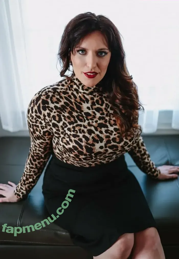 Catieosaurus nude photo #0061 (Schmateyosaurus)