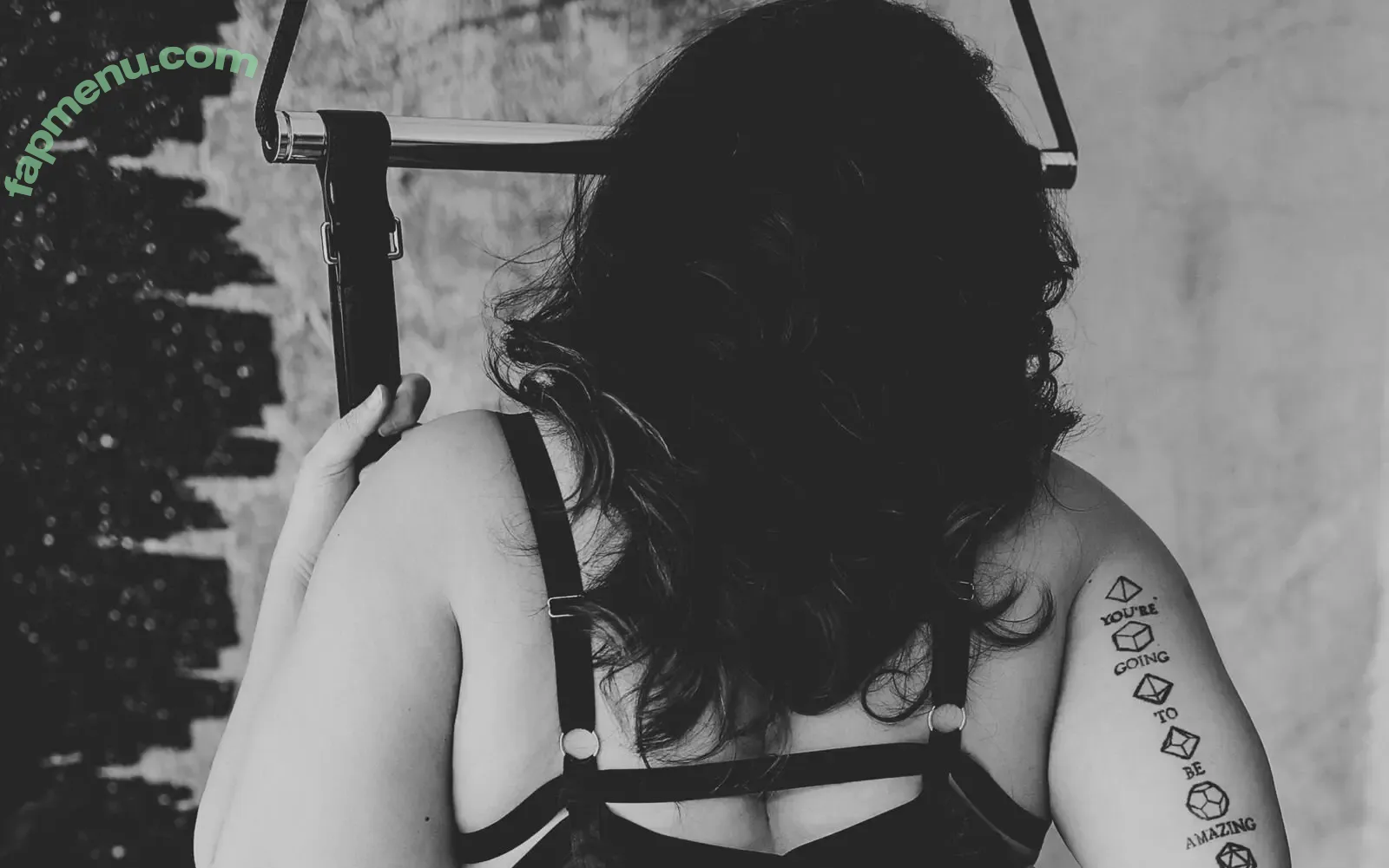 Catieosaurus nude photo #0062 (Schmateyosaurus)