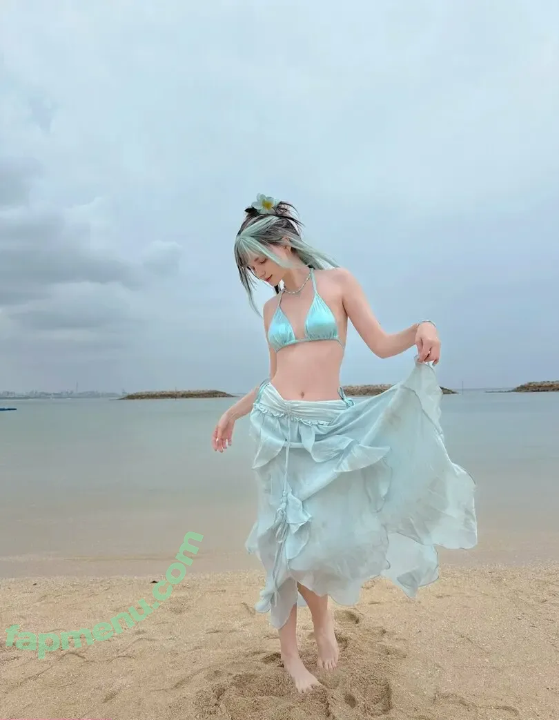 Caties nude photo #0019 (catiescos)