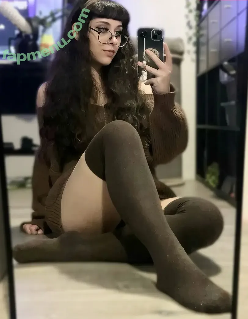 catluvsfrogs nude photo #0013 (catluvsfrogs)