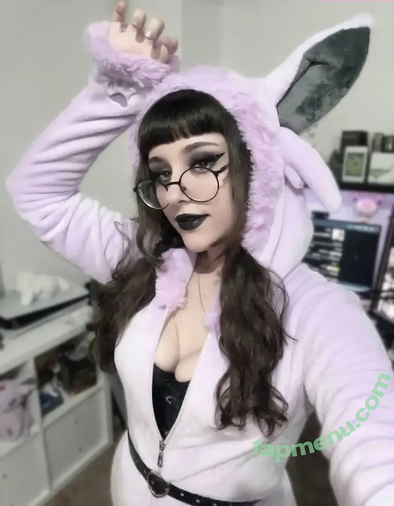 catluvsfrogs nude photo #0014 (catluvsfrogs)