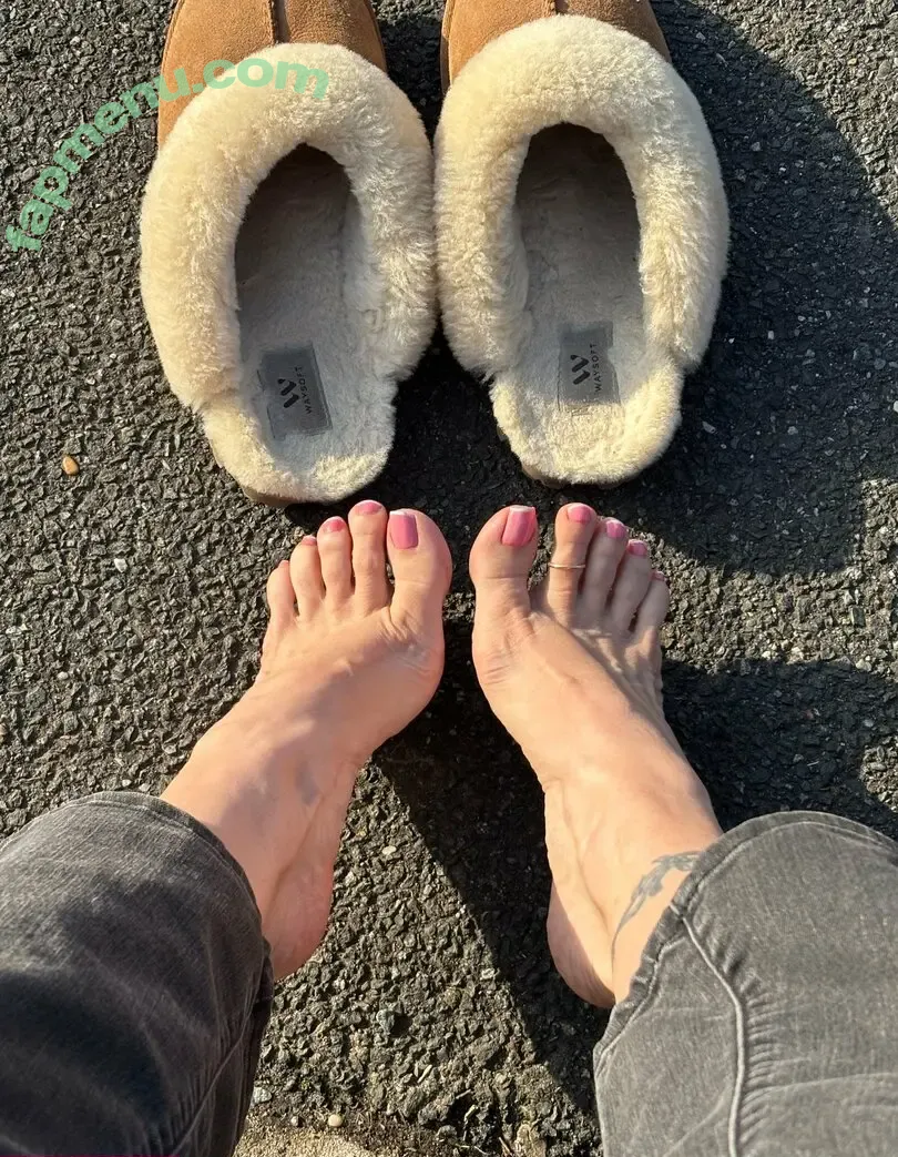 catprincessfeet nude photo #0001 (catprincessfeet)