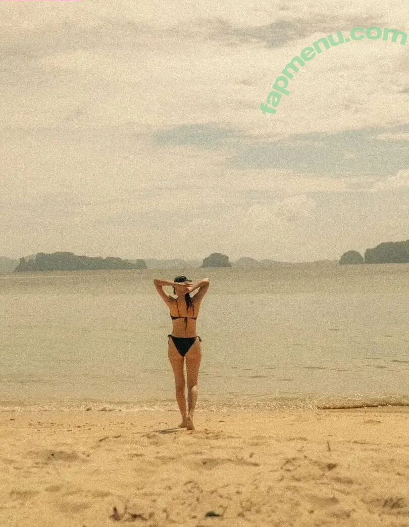 Catriona Gray nude photo #0032 (Miss Universe 2018 / catriona_gray / catrionaelisa)