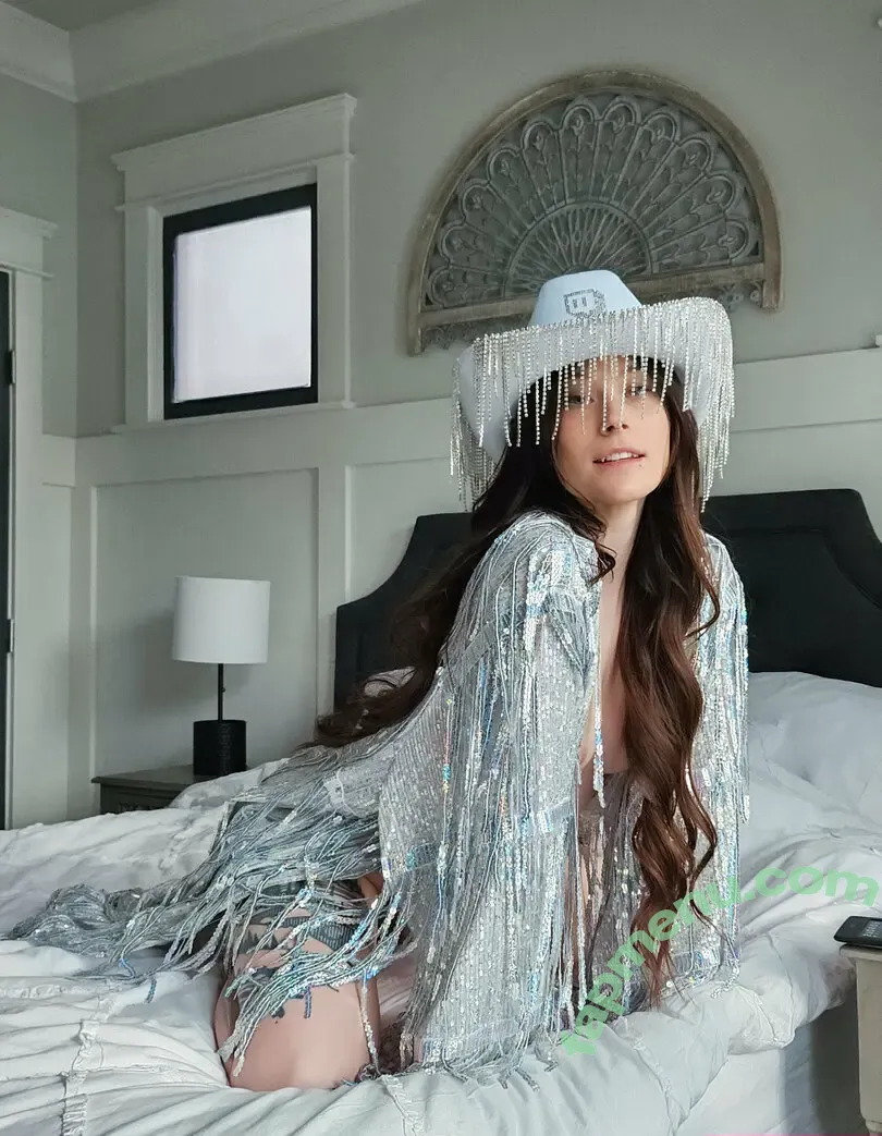 Catziilla nude photo #0084 (catziiilla / cptamaziing / thecatziilla)