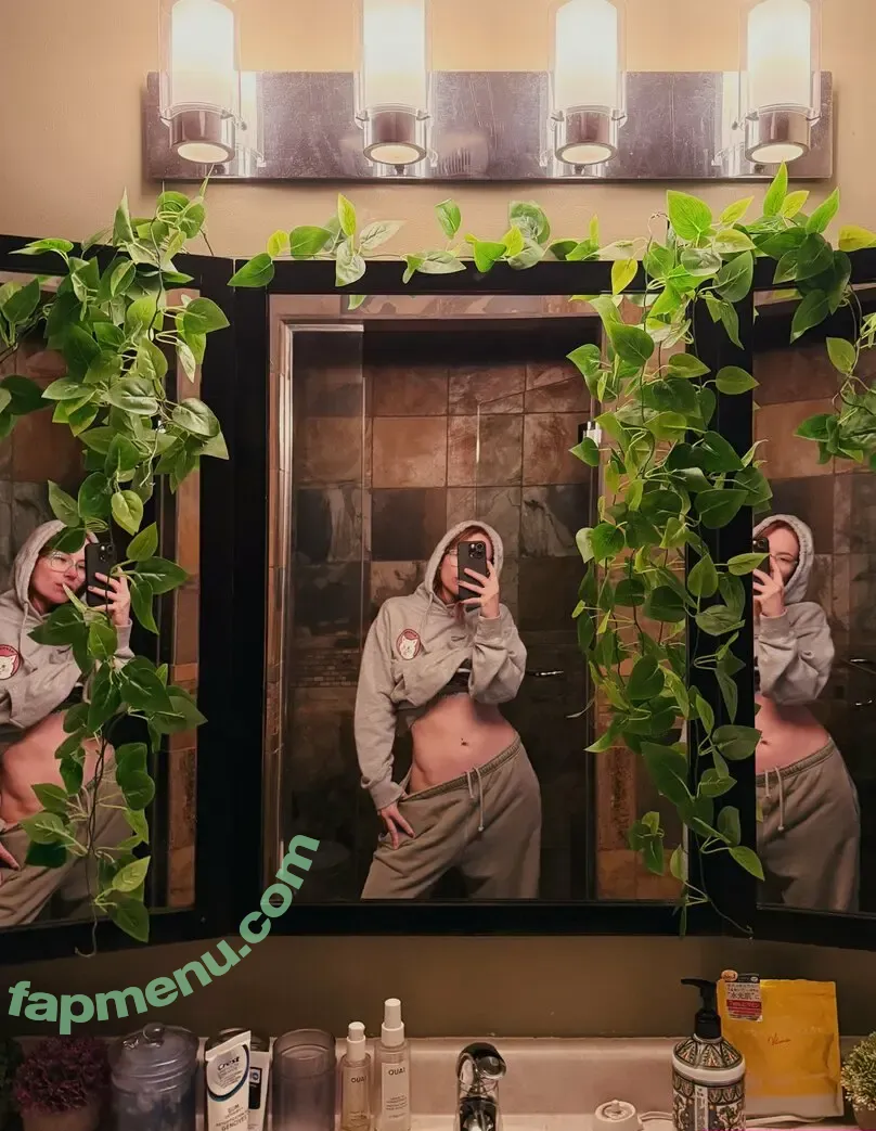 Catziilla nude photo #0970 (catzii / catziiilla / cptamaziing / thecatziilla)