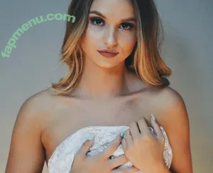  nude photo #0005