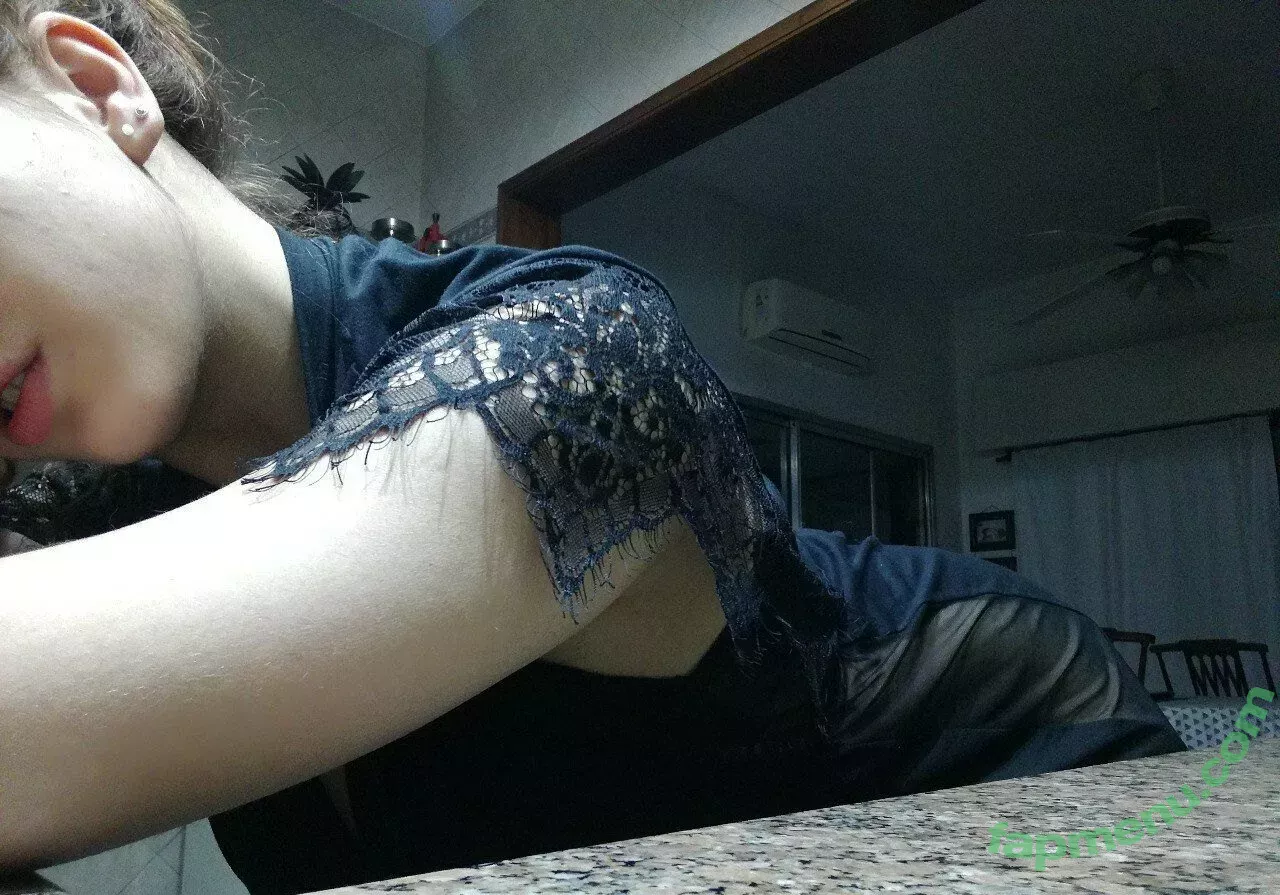 ccapitanax nude photo #0073 (lpapa09)
