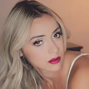 Ccmoana / cannagirl2424 / ccannabbiss / ccannabbiss23 / whittlecc nude photo #0041