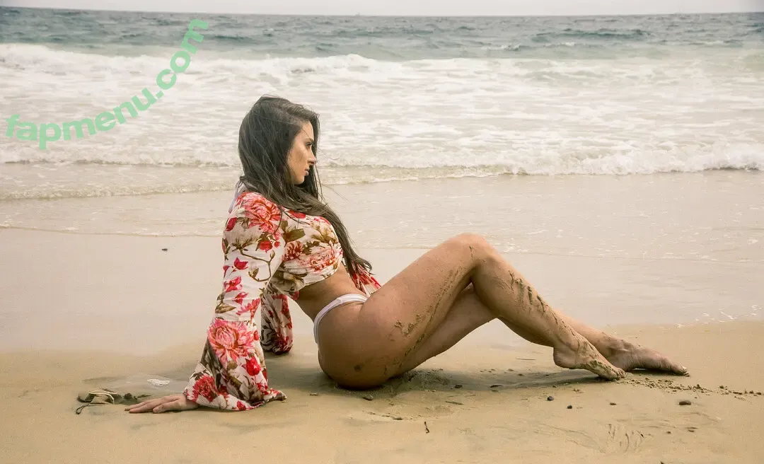 Ccosta99 nude photo #0030 (Cassie Costa)
