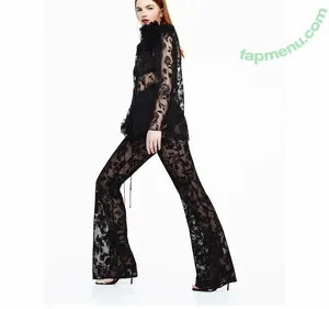 Ceara Coveney / cearacoveney nude photo #0054