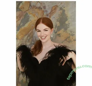 Ceara Coveney / cearacoveney nude photo #0057