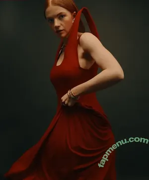 Ceara Coveney / cearacoveney nude photo #0059