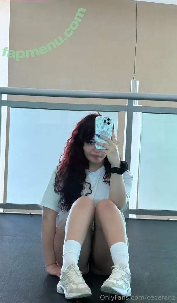 cecefanz nude photo #0002 (fairydreamzcyrus)