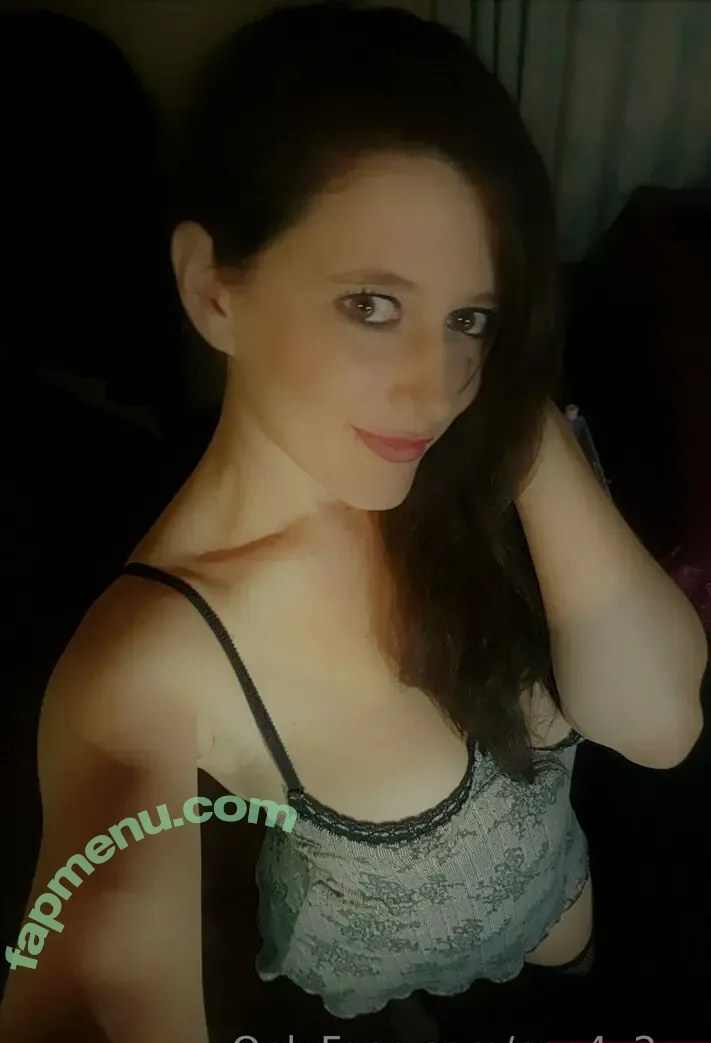 cee4u2nv nude photo #0009 (cee4u2nv)