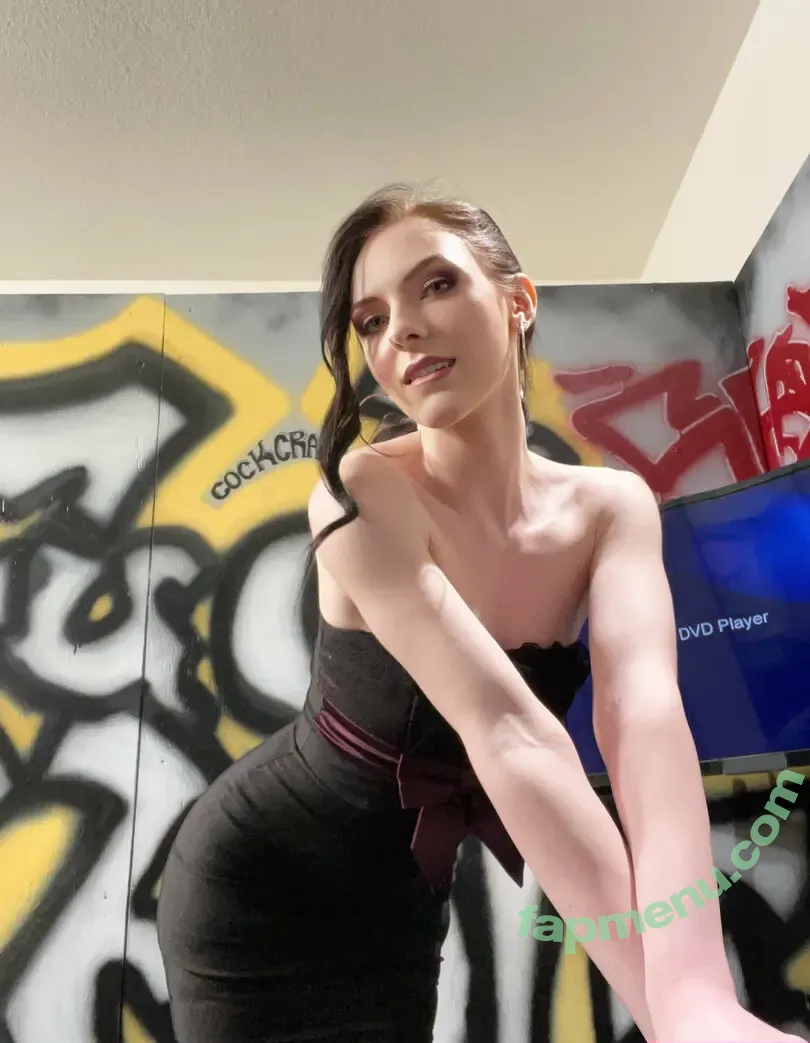 celestinabloomsofficial nude photo #0006 (celestinabloomsofficial)