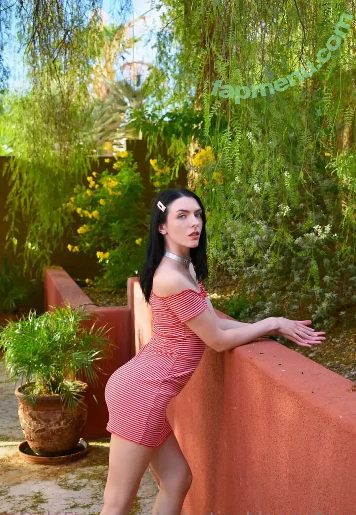 celestinabloomsofficial nude photo #0012 (celestinabloomsofficial)