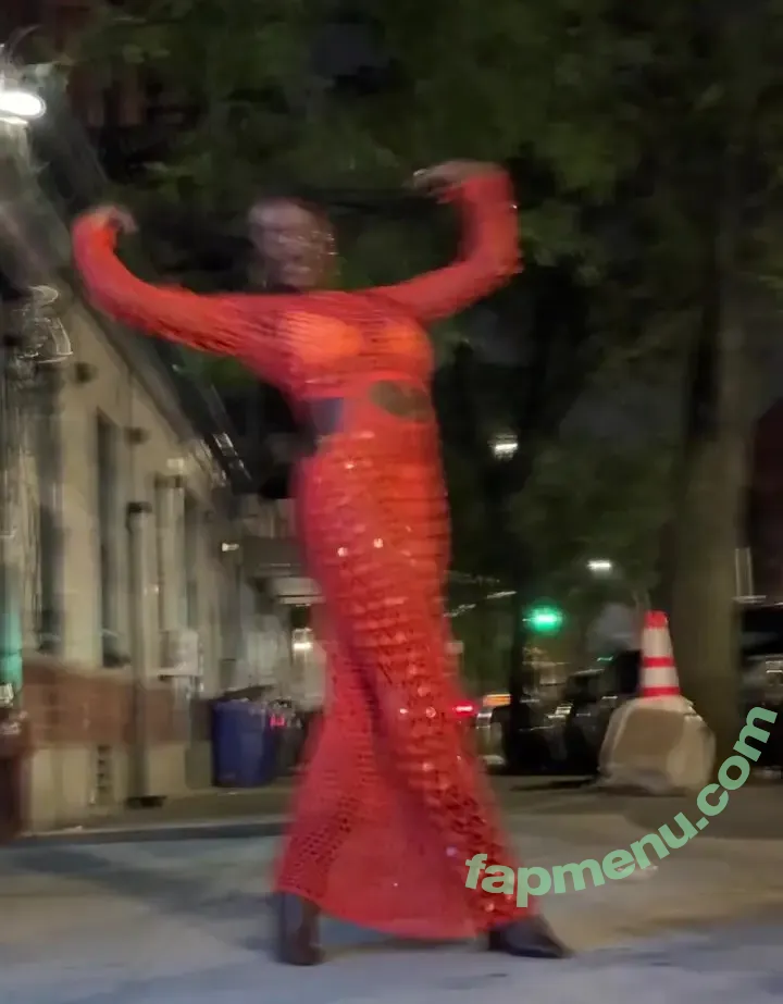 Celia Rose Gooding nude photo #0017 (celiargooding)