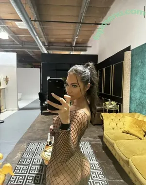 Celina Smith / Celinasmith / celbelly / itscelinasmith / itscelsmith nude photo #0052