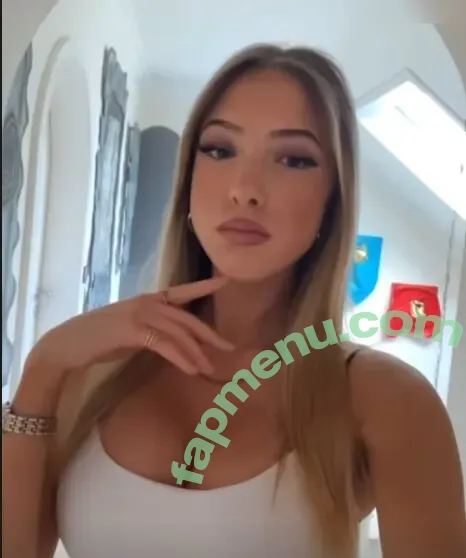 celina.sndr nude photo #0004 (celina.sndr)