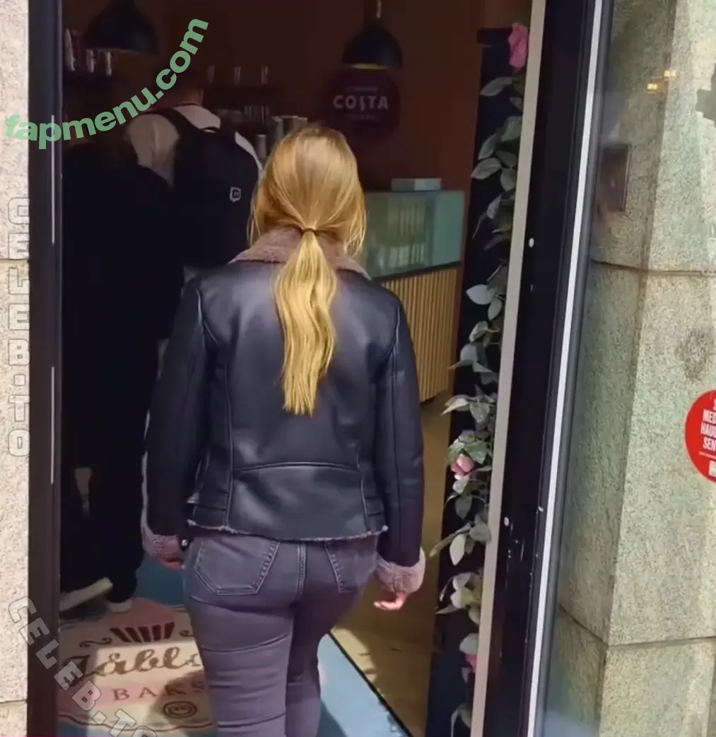 celinaa_marie nude photo #0023 (celina.springhorn.1)