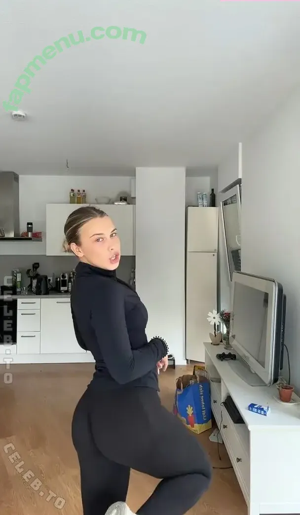 celinajoyy nude photo #0070 (celinajoyy)