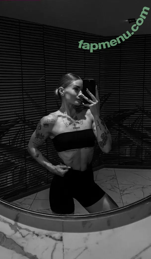 Celine Chiara Schumer nude photo #0036 (Celine Chiara Schumer)