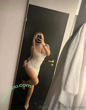  nude photo #0003