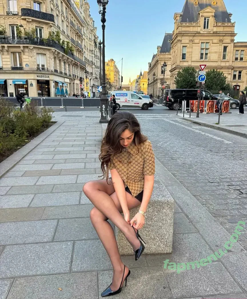 Cemre Baysel nude photo #0041 (cemrebaysel)