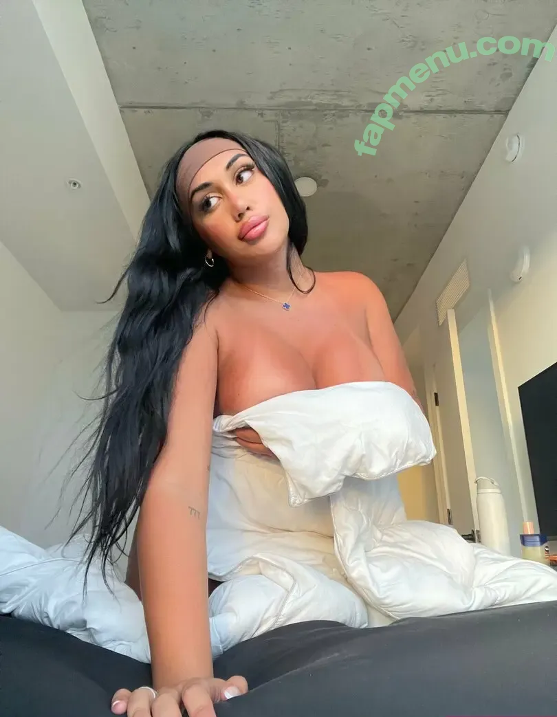 cesca.uncencored nude photo #0506 (cesccardillo / tgirljayd)