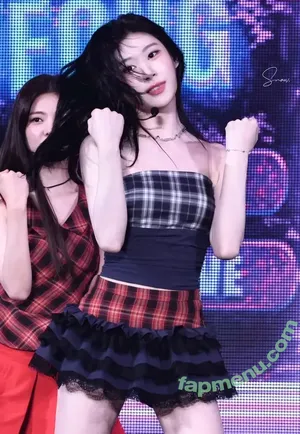 Chaeryeong / ITZY (채령 / chaerrry0 nude photo #0282