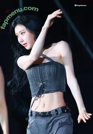 Chaeryeong / ITZY (채령 / chaerrry0 nude photo #0290