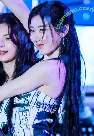 Chaeryeong / ITZY (채령 / chaerrry0 nude photo #0318