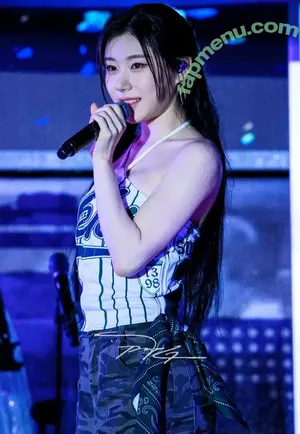 Chaeryeong / ITZY (채령 / chaerrry0 nude photo #0325
