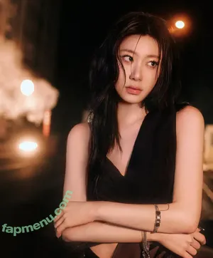 Chaeryeong / ITZY (채령 / chaerrry0 nude photo #0387